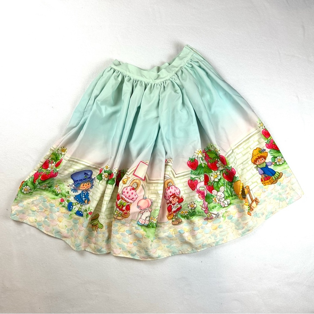 Unique Vintage x Strawberry Shortcake Skirt Size Small